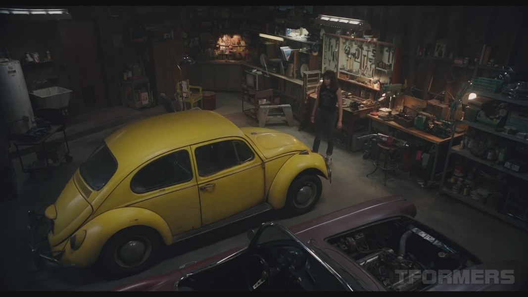 New Bumblebee Movie Trailer HD Screencap Gallery 013 (13 of 176)